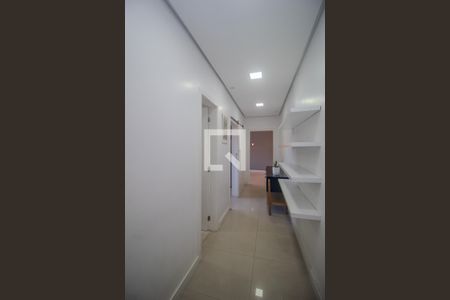 Corredor de apartamento para alugar com 2 quartos, 76m² em Azenha, Porto Alegre
