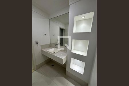 Casa à venda com 3 quartos, 225m² em Vila Londrina, São Paulo