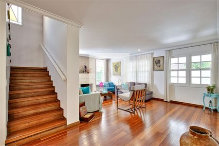 Casa à venda com 4 quartos, 366m² em Santo Amaro, São Paulo