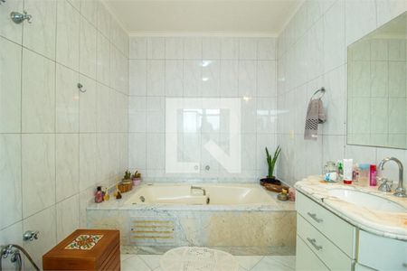 Casa à venda com 4 quartos, 322m² em Santo Amaro, São Paulo