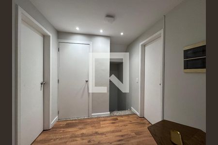 Hall Íntimo de casa de condomínio para alugar com 4 quartos, 300m² em Recreio dos Bandeirantes, Rio de Janeiro