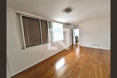 Casa à venda com 4 quartos, 344m² em Granja Julieta, São Paulo