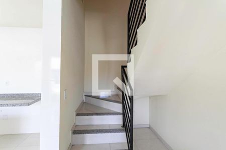 Escada de casa à venda com 2 quartos, 100m² em Paquetá, Belo Horizonte