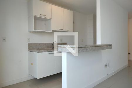 Sala/Cozinha de apartamento para alugar com 2 quartos, 81m² em Barra Olímpica, Rio de Janeiro