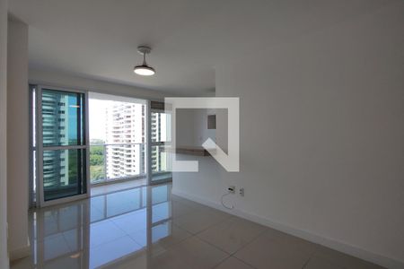 Sala de apartamento para alugar com 2 quartos, 81m² em Barra Olímpica, Rio de Janeiro