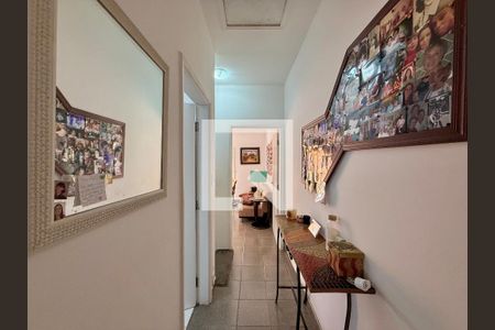 Corredor Quartos  de casa à venda com 3 quartos, 90m² em Jardim Aeroporto, São Paulo