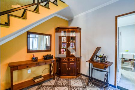 Sala de casa à venda com 3 quartos, 241m² em Condomínio Maracanã, Santo André