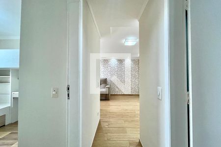 Corredor de apartamento para alugar com 2 quartos, 63m² em Vila Santa Catarina, São Paulo