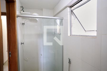 Banheiro da Suíte de apartamento para alugar com 2 quartos, 158m² em Sagrada Família, Belo Horizonte