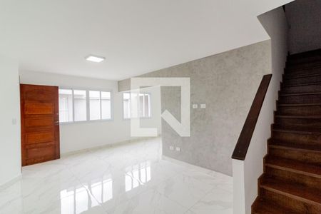Sala de Estar de casa de condomínio à venda com 3 quartos, 135m² em Vila Romano, São Paulo