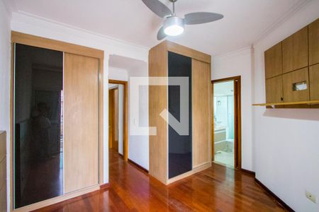 Quarto 1 - Suíte de casa à venda com 3 quartos, 235m² em Jardim Pilar, Santo André