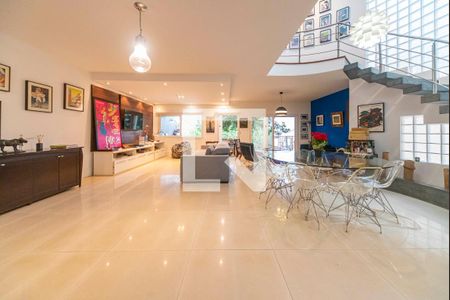 Sala de casa à venda com 4 quartos, 450m² em Vila Eldizia, Santo André