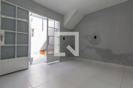 Quarto 1 de casa para alugar com 3 quartos, 80m² em Chácara Seis de Outubro, São Paulo