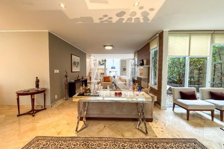 Casa à venda com 3 quartos, 450m² em Sumaré, São Paulo