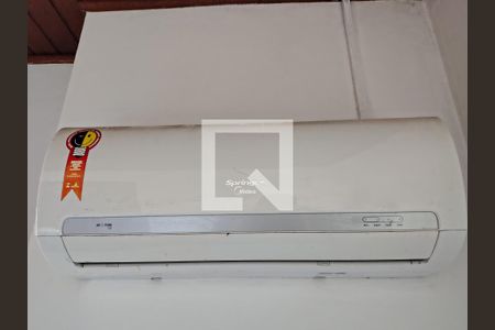 Quarto 2 de casa para alugar com 2 quartos, 70m² em Barra da Lagoa, Florianópolis