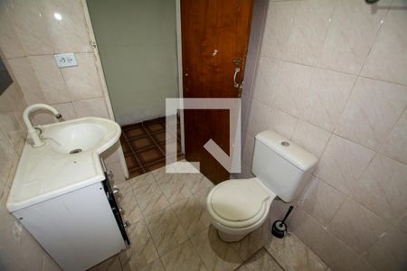 Banheiro de casa à venda com 3 quartos, 90m² em Jardim Santos Dumont, São Paulo