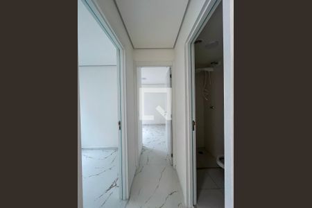 Corredor de apartamento para alugar com 2 quartos, 42m² em Vila Água Funda, São Paulo