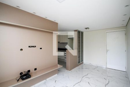 Sala de apartamento para alugar com 2 quartos, 48m² em Roselândia, Cotia