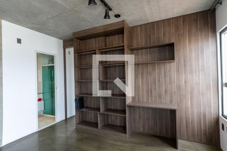 Detalhe Estante Sala de apartamento à venda com 1 quarto, 74m² em Cambuí, Campinas