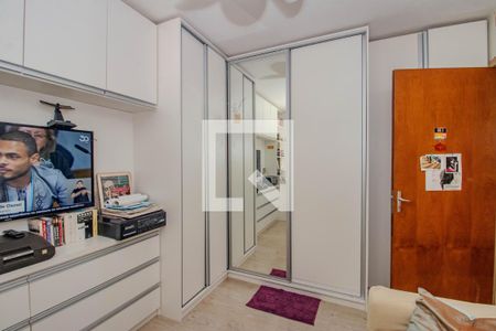 Quarto 1 de apartamento à venda com 2 quartos, 80m² em Jardim do Salso, Porto Alegre
