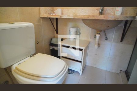 Banheiro suite  de apartamento à venda com 2 quartos, 78m² em Jardim Floresta, Porto Alegre