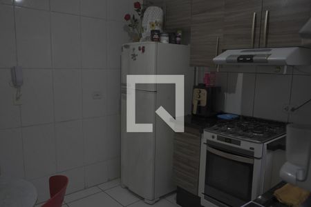 Cozinha de casa de condomínio à venda com 2 quartos, 70m² em Vila Carmosina, São Paulo
