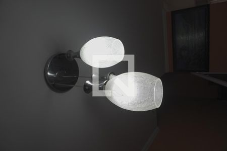 Sala de casa de condomínio à venda com 2 quartos, 70m² em Vila Carmosina, São Paulo