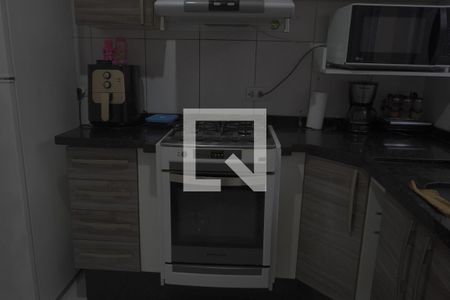 Cozinha de casa de condomínio à venda com 2 quartos, 70m² em Vila Carmosina, São Paulo