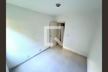 Quarto 1 de apartamento para alugar com 2 quartos, 42m² em Freguesia (jacarepaguá), Rio de Janeiro