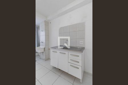 Sala/Cozinha/Área de Serviço  de apartamento para alugar com 1 quarto, 34m² em Santa Etelvina, São Paulo