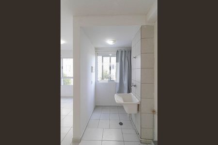 Sala/Cozinha/Área de Serviço  de apartamento para alugar com 1 quarto, 34m² em Santa Etelvina, São Paulo