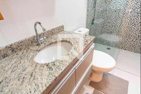 Banheiro  de apartamento à venda com 2 quartos, 121m² em Parque Sao Vicente, Santo André