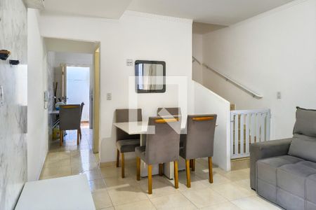 Sala de casa de condomínio para alugar com 2 quartos, 74m² em Sítio do Campo, Praia Grande