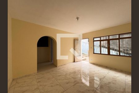 Sala/ Quarto de casa para alugar com 0 quarto, 360m² em Vila Zat, São Paulo