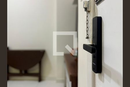 Sala - fechadura digital de apartamento à venda com 2 quartos, 52m² em Copacabana, Rio de Janeiro