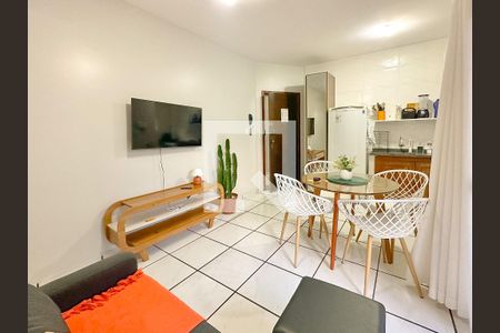Sala de TV de apartamento para alugar com 1 quarto, 55m² em Cachoeira do Bom Jesus, Florianópolis