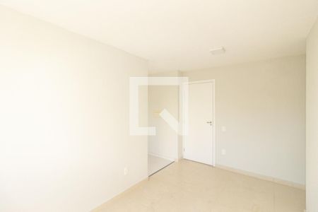 Sala de apartamento para alugar com 2 quartos, 38m² em Cosmos, Rio de Janeiro