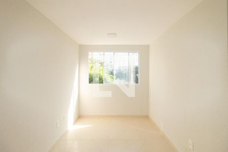 Sala de apartamento para alugar com 2 quartos, 38m² em Cosmos, Rio de Janeiro