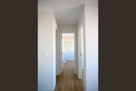 Corredor de apartamento à venda com 2 quartos, 47m² em Parque Fongaro, São Paulo