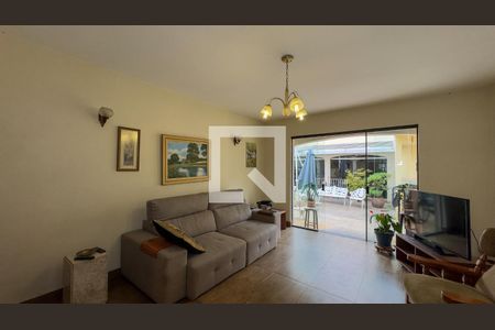 Sala de casa à venda com 3 quartos, 280m² em Campo Belo, São Paulo