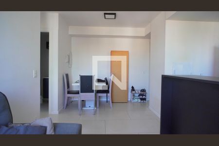 Sala  de apartamento para alugar com 2 quartos, 61m² em Azenha, Porto Alegre