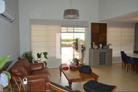 Sala de Estar de casa para alugar com 3 quartos, 260m² em Vila do Golfe, Ribeirão Preto