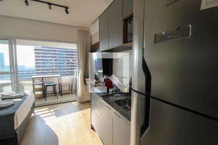 Cozinha de apartamento para alugar com 1 quarto, 23m² em Butantã, São Paulo
