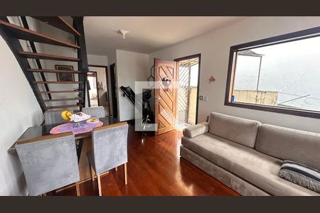 Casa à venda com 5 quartos, 140m² em Jardim Monte Azul, São Paulo