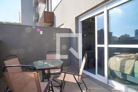 Pátio  de kitnet/studio à venda com 1 quarto, 36m² em Passo D’areia, Porto Alegre