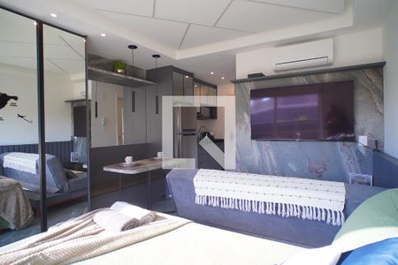 Sala_Quarto  de kitnet/studio à venda com 1 quarto, 36m² em Passo D’areia, Porto Alegre