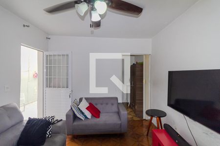 Sala de casa à venda com 4 quartos, 155m² em Capão do Embira, São Paulo