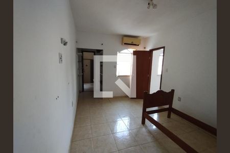 Quarto de casa para alugar com 5 quartos, 300m² em Senador Camará, Rio de Janeiro