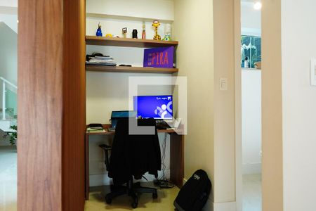 Sala de casa à venda com 3 quartos, 226m² em Vila Santa Isabel, São Paulo