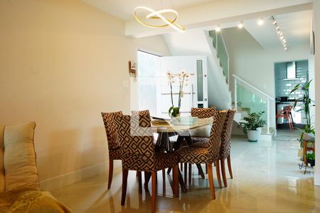 Sala de casa à venda com 3 quartos, 226m² em Vila Santa Isabel, São Paulo